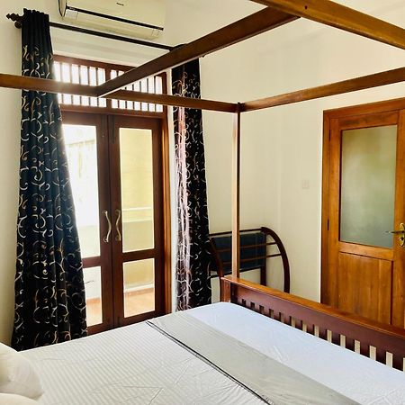 Sand & Surf Guest House Negombo Exterior photo